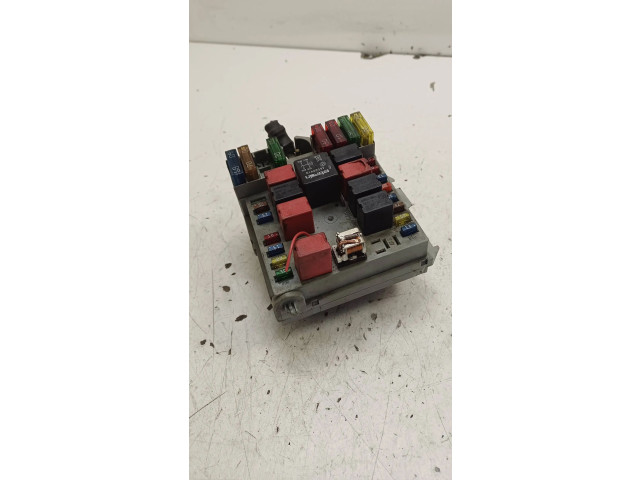 Блок предохранителей 51724394, 57657003   Fiat Stilo    