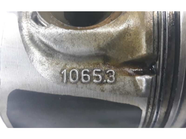  Поршень с шатуном  10653, 10653  Renault Laguna III  
