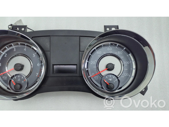 Přístrojová deska  Chrysler Town & Country V 2011 P68055682AE  