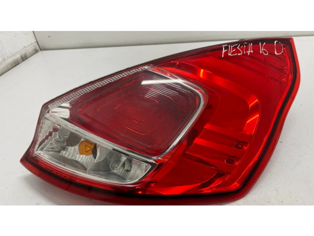 Задний фонарь правый сзади C1BB13404AE    Ford Fiesta   2013-2017 года