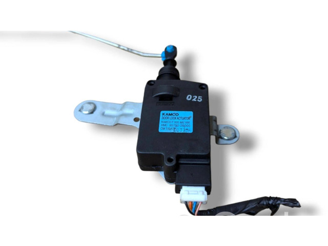 Замок багажника 95750-2B000, 81230-2B000    Hyundai Santa Fe 2006-2012 года