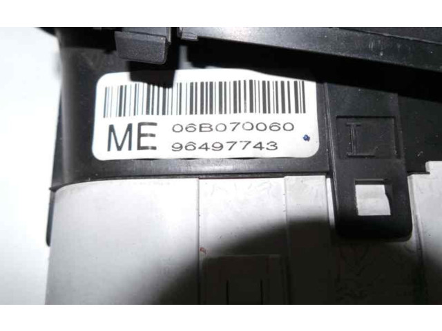 Přístrojová deska  Chevrolet Matiz 2006 96497743-06B070060  
