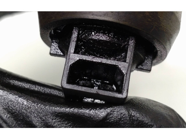 Форсунка 038130073bn, 0414720313    Volkswagen Touran I  BLS 