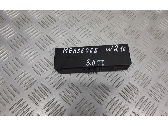 Zpětné zrcátko  Mercedes-Benz E W210 1998  A0005400172  