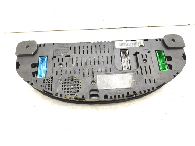 Přístrojová deska  Audi A6 S6 C5 4B 2001 4B0920931M, 110008948  