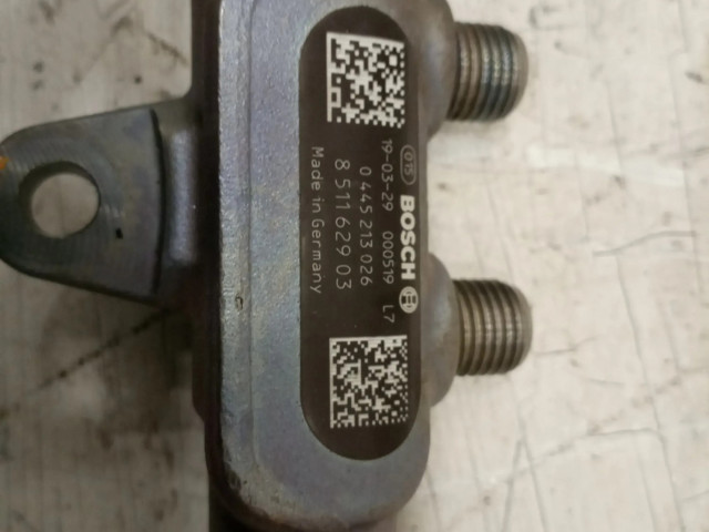 Vstřikovací lišta 851162903   BMW 1 F20 F21     