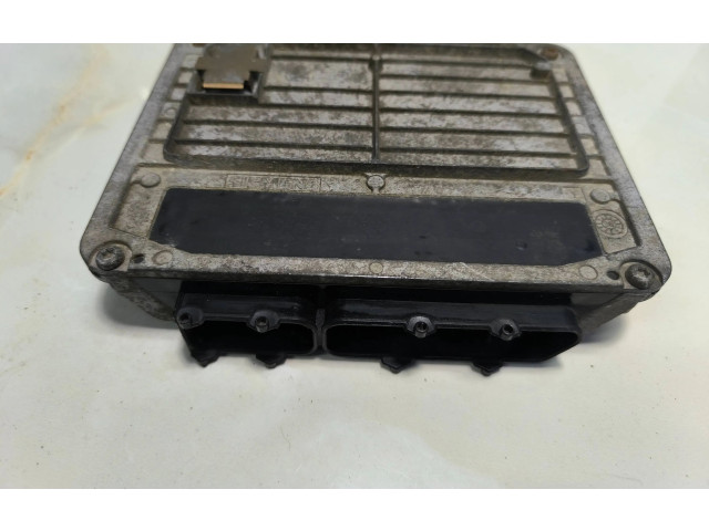 Блок управления двигателя 047906030C, 5WP4208   Skoda Felicia I