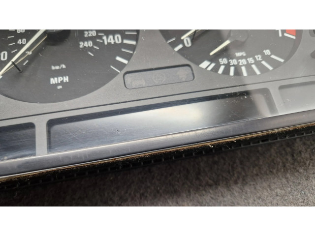 Přístrojová deska  BMW 7 E38 2000 6906112  