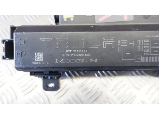   Pojistková skříňka 103440600C, 103440500D   Tela Model S 2016