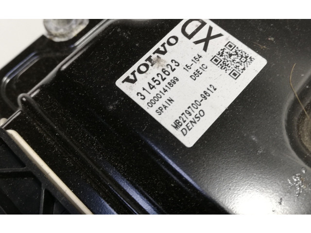 Блок управления двигателя 31452623   Volvo V40 Cross country