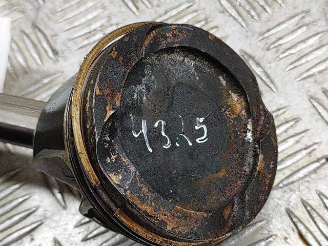  Поршень B48 A20 A 8662616, 9488343  BMW 2 F44 для бензинового двигателя 2.0