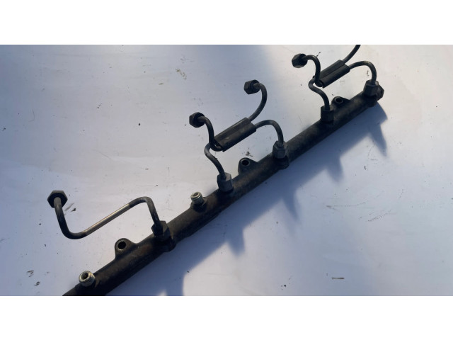 Vstřikovací lišta 0445216002   BMW 5 E39  pro naftový motor 2.9  