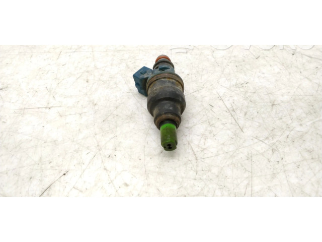 Форсунка INP068    Mitsubishi Colt  4G13 
