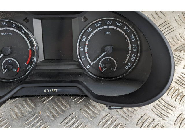 Přístrojová deska  Skoda Octavia Mk3 (5E) 2014 5E0920757  