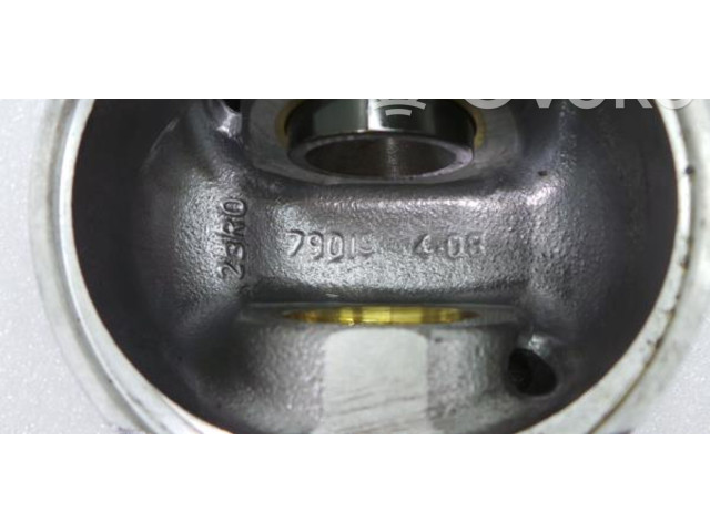  Поршень  7901S, 23R0  Audi RS4 B8  