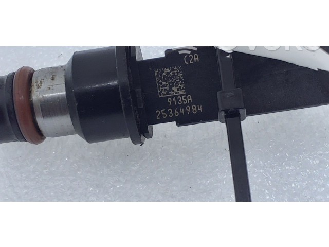 Vstřikovač 25364984   Hummer H3  pro benzínový motor 3.5 L52 