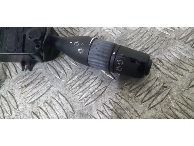 Ручка стеклоочистителей 7701036542   Renault Safrane