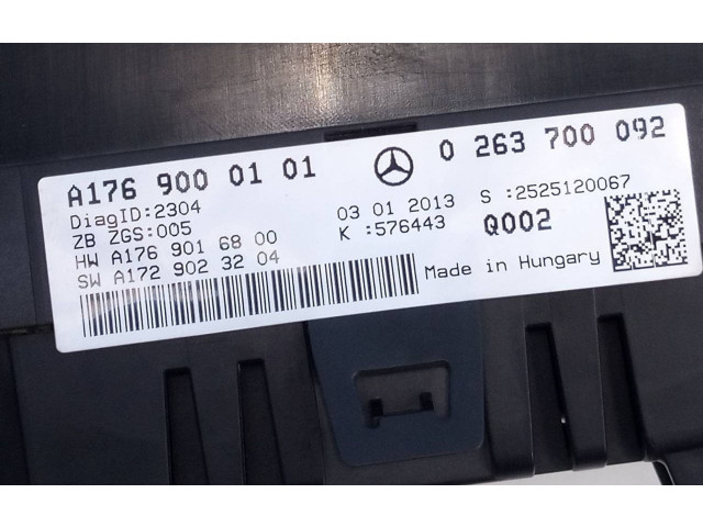 Přístrojová deska  Mercedes-Benz A W176 2013 A1769000101, 0263700092  