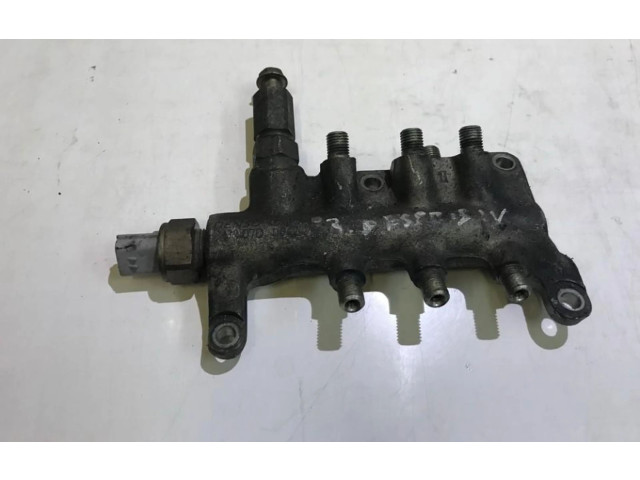 Vstřikovací lišta 07d0647   Renault Vel Satis     