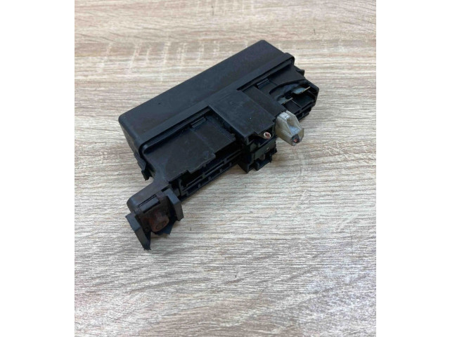 Блок предохранителей GE6S5335   Mazda 626    