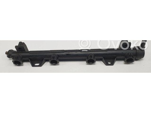 Vstřikovací lišta 036133320   Skoda Fabia Mk1 (6Y)     