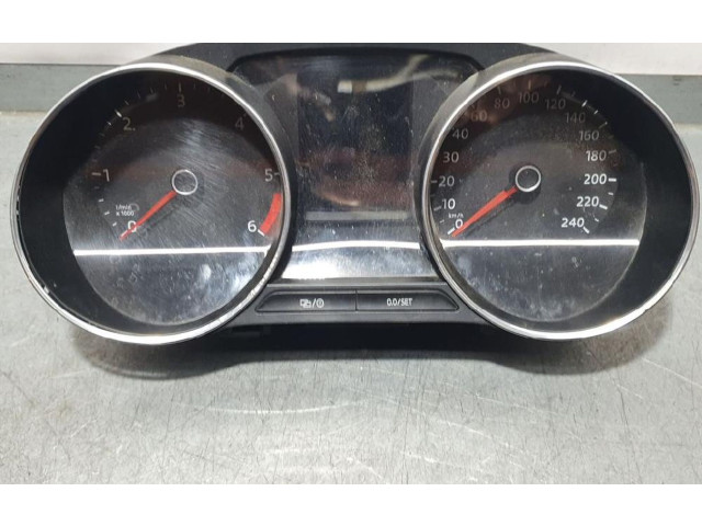 Přístrojová deska  Volkswagen Polo II 86C 2F 1985 6C0920731A, A2C90265100  