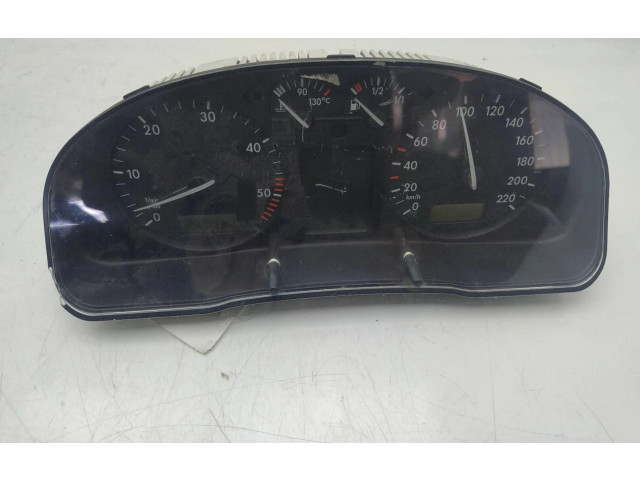 Přístrojová deska  Volkswagen PASSAT  09051940090  