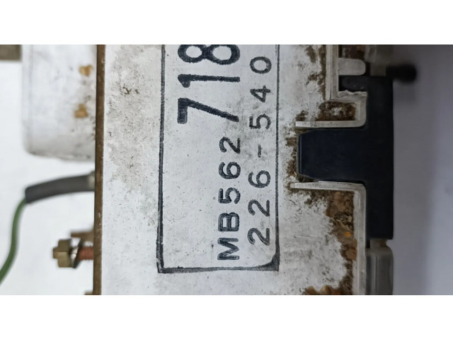 Панель приборов MB562718   Mitsubishi Space Wagon       