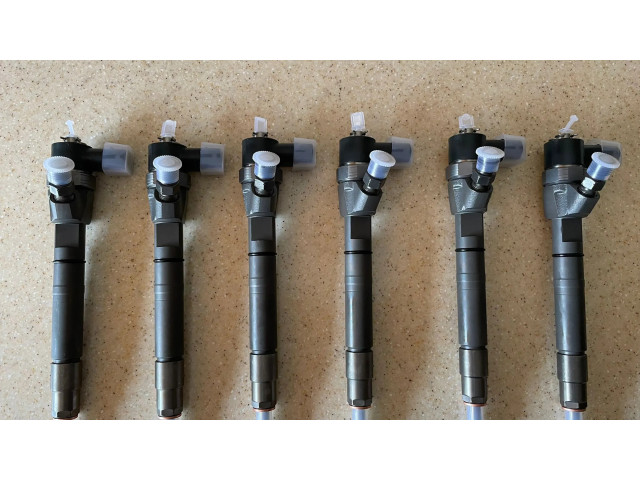 Vstřikovač A6110701687, A6110701487   Mercedes-Benz C W203  pro naftový motor 0.0  