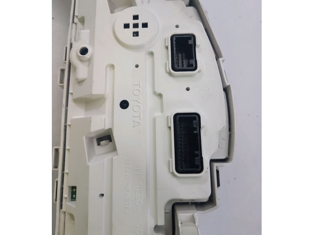 Панель приборов 8380074061, G1-3511U   Toyota iQ       