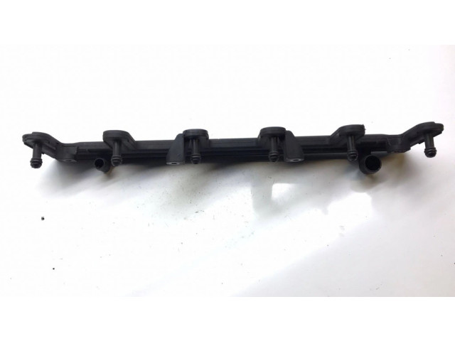Vstřikovací lišta 1440318, K3257   BMW 5 E39  pro benzínový motor 2.5  