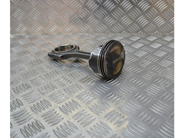  Поршень MF8F FR3Z6108A, CR3E6205AA  Ford Mustang VI для бензинового двигателя 5.0