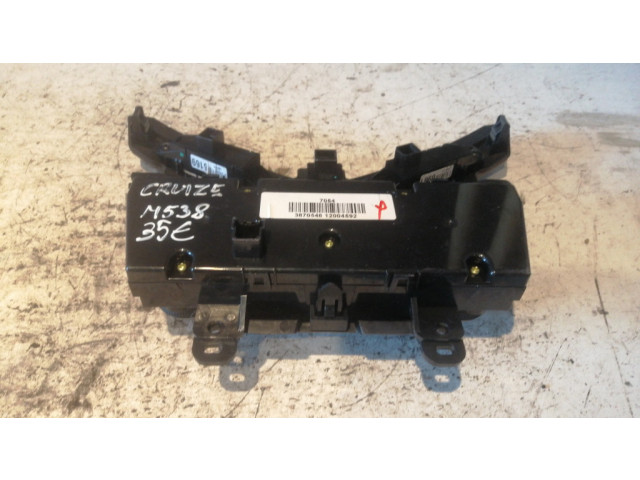 Блок управления климат-контролем 387054812004592   Chevrolet Cruze
