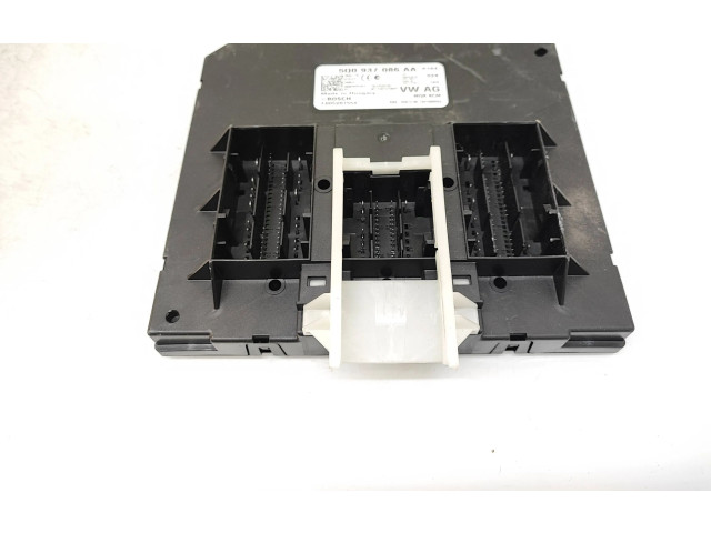 Pojistková skříňka Комфортный модуль 5Q0937086AA, F005V01554   Skoda Octavia Mk3 (5E) 2014