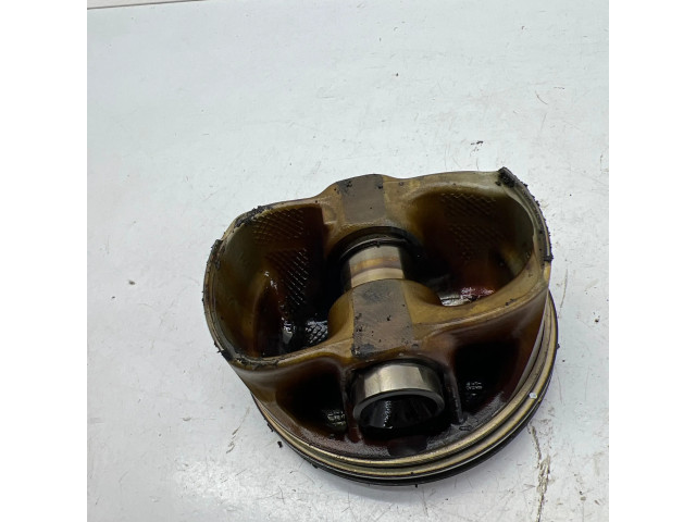 Píst A1570300517, A157030051764   Mercedes-Benz GLE AMG (W166 - C292)  pro benzínový motor 6.3  