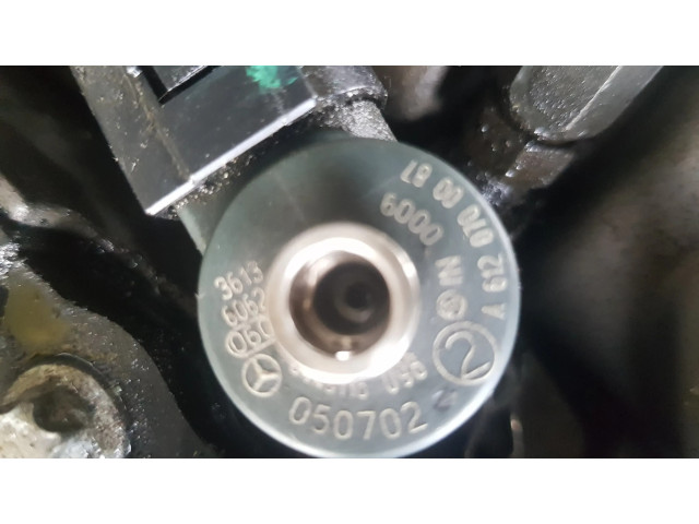 Vstřikovač A6120700087   Jeep Cherokee III KJ  pro naftový motor 2.8 ENR 