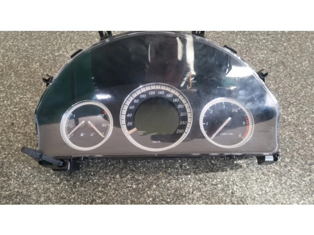 Панель приборов A2045404448   Mercedes-Benz C W204       