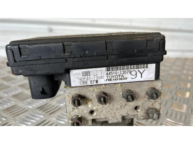 Jednotka ABS 4451013070   Toyota Corolla Verso E121 2003