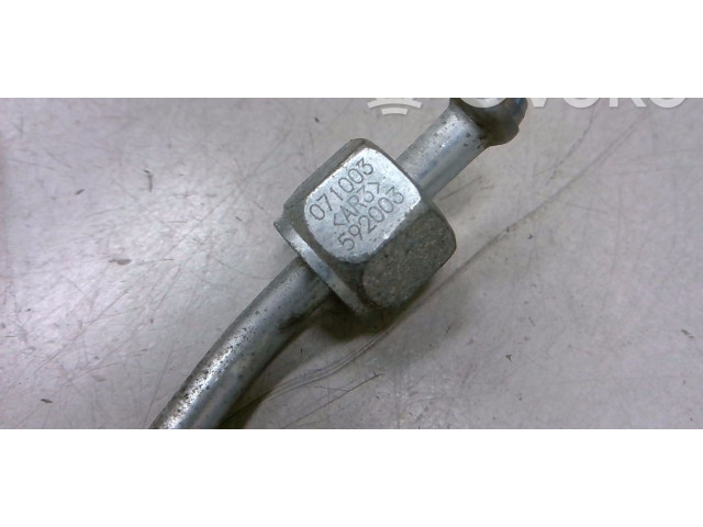 Топливная рампа 058133681   Volkswagen PASSAT B5.5  