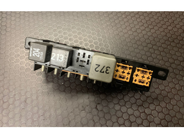 Блок предохранителей  896083000, 8L0941822A   Audi A6 S6 C5 4B    