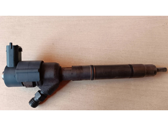Vstřikovač 338002A800, 0445110411   Hyundai ix35  pro naftový motor 1.7  