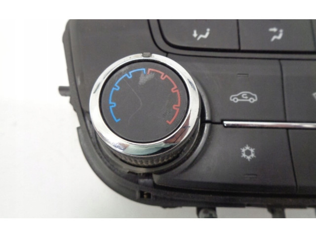 Блок управления климат-контролем 13429876   Opel Zafira C