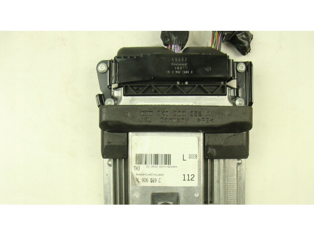 Řídící jednotka 03L906019C   Audi A4 S4 B8 8K 2012