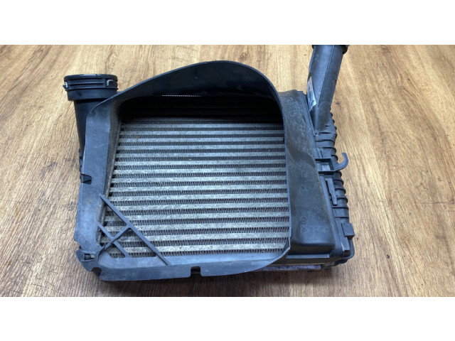 Интеркулер  7P0145804B, S5028006   Volkswagen Touareg II 3.0