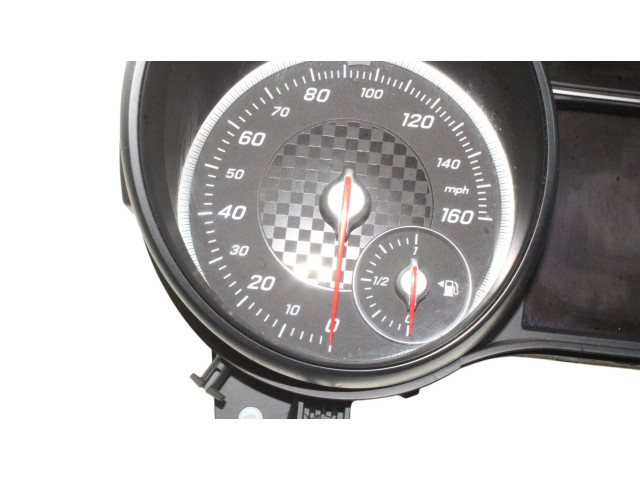 Přístrojová deska  Mercedes-Benz A W176 2016 A1769000904, 0263700380  