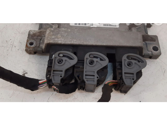 Řídící jednotka 8200414422, 8200401568   Renault Modus 2010