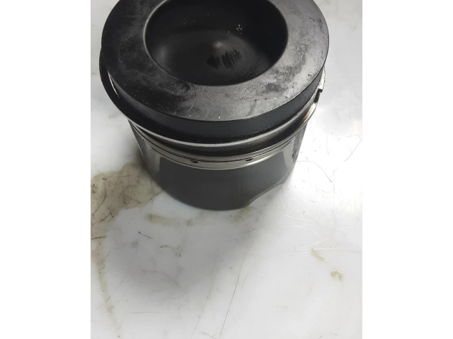 Píst 8372T, 3R2   Audi A6 S6 C7 4G  pro naftový motor 3.0  