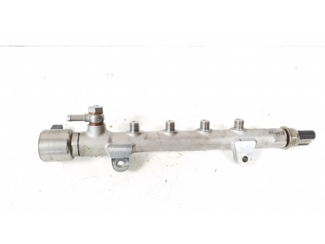 Vstřikovací lišta A6510700495   Mercedes-Benz E C207 W207  pro naftový motor 2.2 651911 