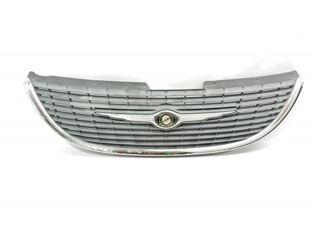 Передняя решётка Chrysler Grand Voyager IV 2001-2007 года 4857522AA      