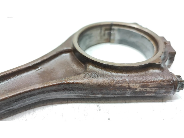 Ojnice  223    BMW 7 E65 E66  4.4